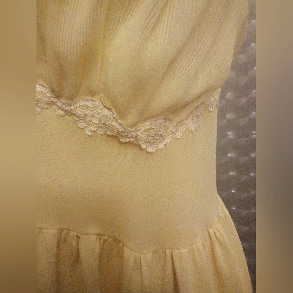 Beautiful Vintage Yellow Kayser Nightie Nightgown Size 34 Pinup Photography